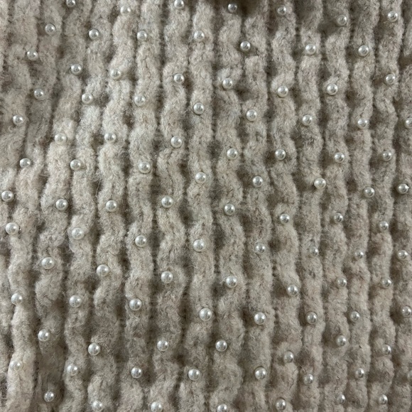 Zara Beige Sweater with Pearls - Picture 3 of 3